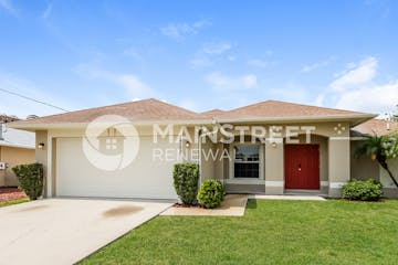 2708 27th St SW Lehigh Acres, FL 33976